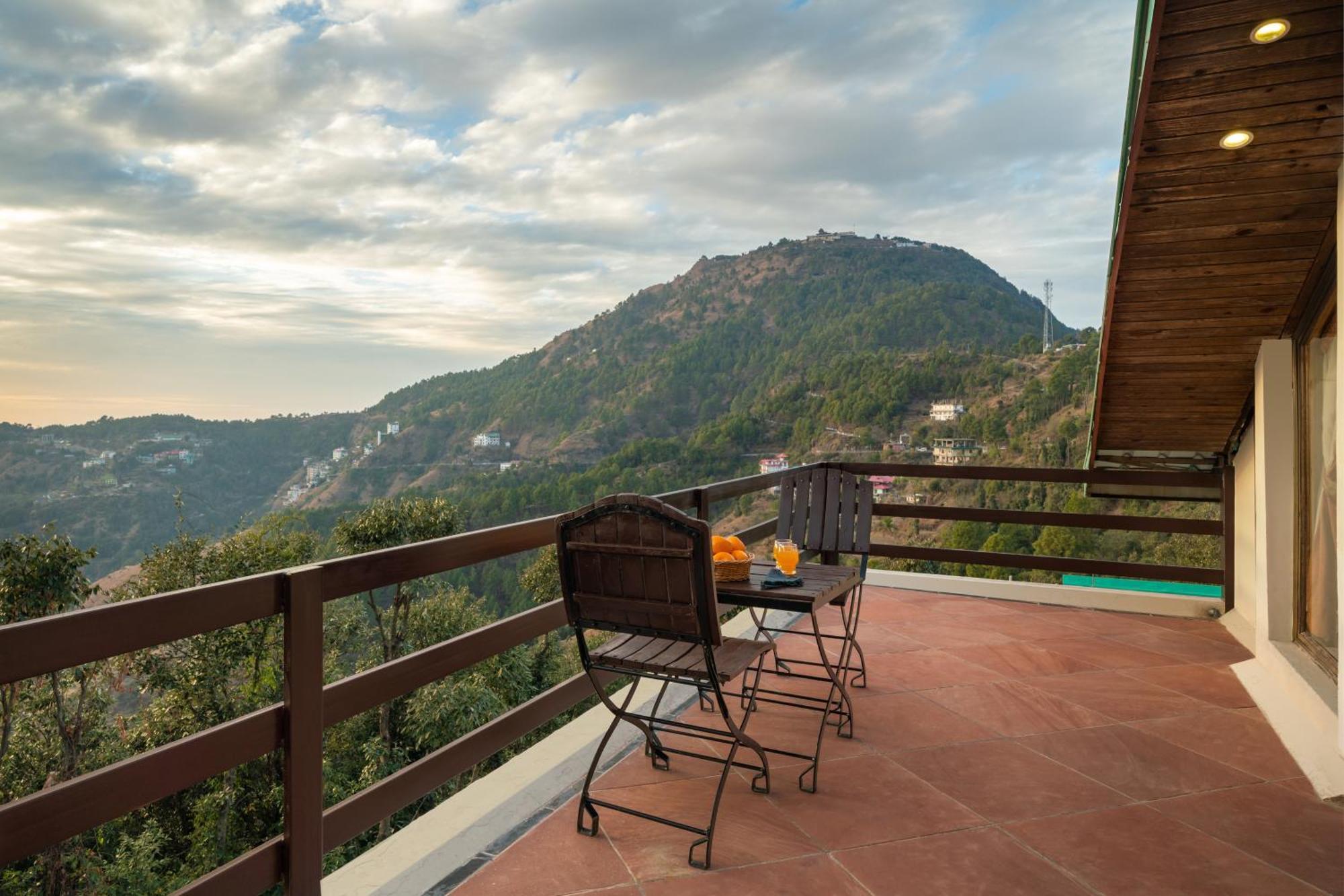 Woodsmoke Retreat Hotel Shimla Bagian luar foto