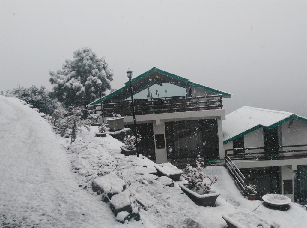 Woodsmoke Retreat Hotel Shimla Bagian luar foto